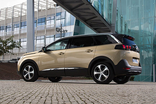 Стали известны российские цены на Peugeot 5008
