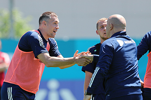 Лучший вариант для Дзюбы – воссоединение с Черчесовым в Будапеште