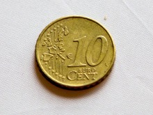 Российские банки отказываются от приема вкладов в евро