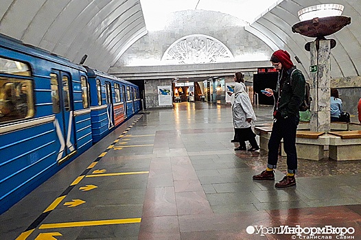Метро Екатеринбурга в новогоднюю ночь будет работать на час дольше