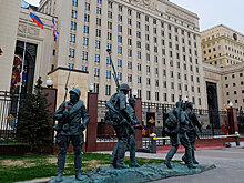 В Москве иностранец повредил памятник "Они сражались за Родину"