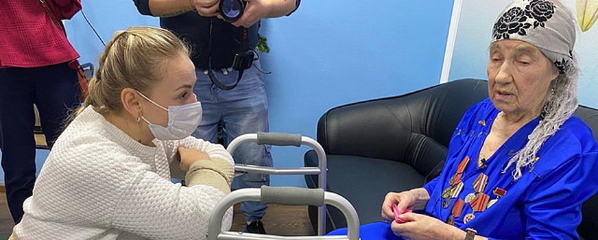 В Электрогорске поздравили с 88-летием бывшую узницу концлагерей Зинаиду Трашкову