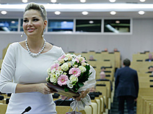 Оперная певица и депутат Госдумы Максакова исполнила "В Питере - пить"