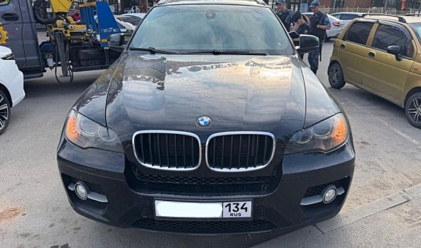 Приставы арестовали BMW у жительницы Волгоградской области за долг в 1 миллион