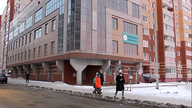 Более 200 млн рублей нужно на завершение строительства поликлиники и школы искусств в микрорайоне «Столичный» в Ижевске