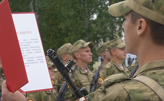 Присягу приняли курсанты Новосибирского военного института