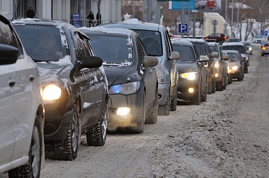 Без сюрпризов: мэрия выбрала двух подрядчиков на ремонт дорог Екатеринбурга