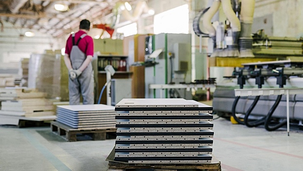 На бывших фабриках IKEA в Тихвине и Вятке выпустили 250 наименований мебели