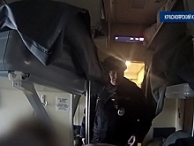 Сотрудники УТ МВД России по СФО привлекли к ответственности нетрезвого пассажира поезда
