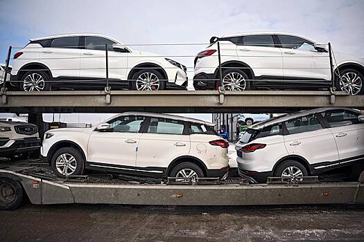 В России собрались изменить правила для брошенных на таможне машин