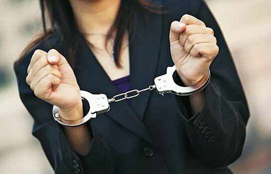 В Курганской области женщину посадили на 1,5 года за драку с полицейским