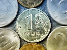 Рубль к вечеру растерял часть роста