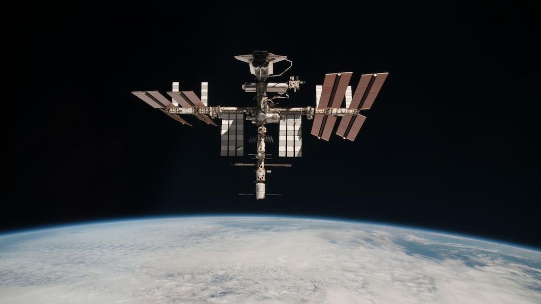 На МКС выполнили эксперимент «Перспектива-КМ» по разворачиванию космических конструкций