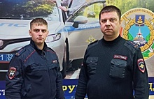 В Брянской области сотрудники ДПС оказали помощь водителю сломавшегося автомобиля