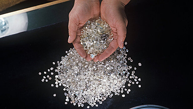 Ученые: самые чистые алмазы образуются в жидком металле на глубине 750 км