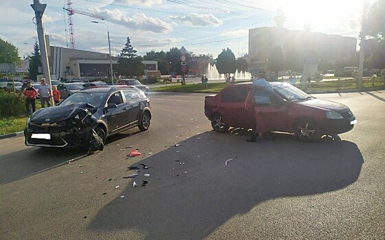 В Рязани три ребёнка пострадали в аварии на Московском шоссе