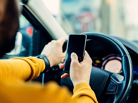 "Яндекс Карты" и "Навигатор" стали предупреждать водителей о приближении к ж/д переезду