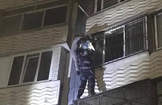 "Человек-паук" пытался залезть на 9 этаж по наружной стене дома в Новороссийске