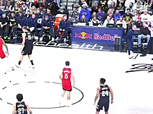 Дэвид Адельман заработал удаление в матче с «Рокетс». Тренер в жесткой форме выразил недовольство судейством