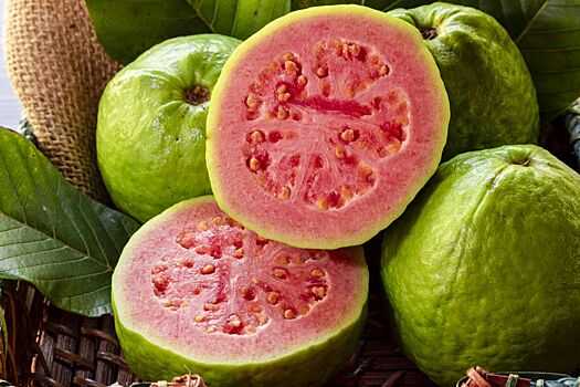 Гуава: что это за фрукт, на что похожа, как едят, фото, вкус, польза и вред