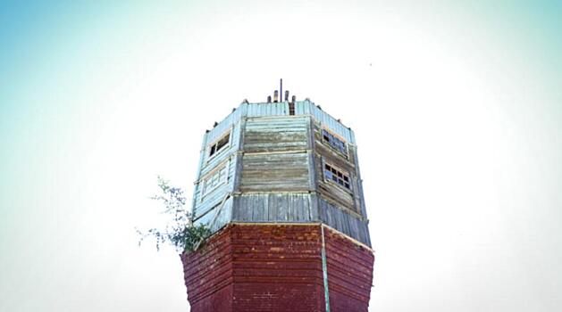 Древнюю водонапорную башню ремонтируют под Новосибирском