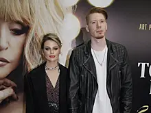 Бывшая жена Никиты Преснякова Алена Краснова похвасталась подаренным ей букетом