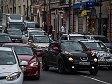 Владивостокское утро началось со снега и пробок