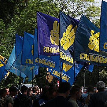 «Чухайте отсюда!»: Жители Николаева защитили кандидата в депутаты Рады от националистов