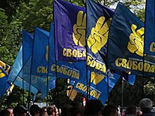 «Чухайте отсюда!»: Жители Николаева защитили кандидата в депутаты Рады от националистов