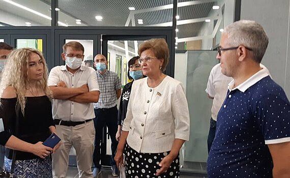 "Проект уникальный" — Татьяна Ларионова оценила готовность полилингвальной школы в Челнах