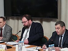 В Комитете по информационной политике, информационным технологиям и связи обсудили с Максутом Шадаевым итоги работы Минцифры в 2023 году