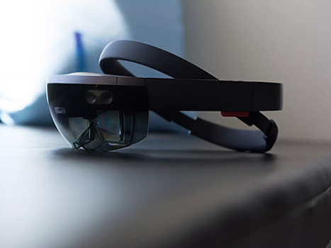 Microsoft выпустит "HoloLens для всех" в 2019-м