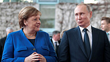 Путин обсудил с Меркель ситуацию в Идлибе