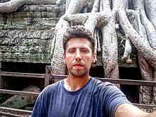 Трех россиян, путешествовавших автостопом, забрали в карантин из джунглей Борнео