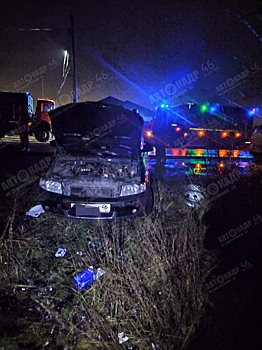 Под Курском водитель “Ауди А8” врезался в стоящий “Ауди А4”