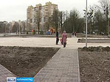 На Летнем озере продолжается реконструкция набережной