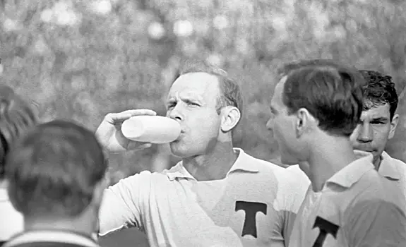 «Посадить надолго». Как Хрущев сломал жизнь Стрельцова