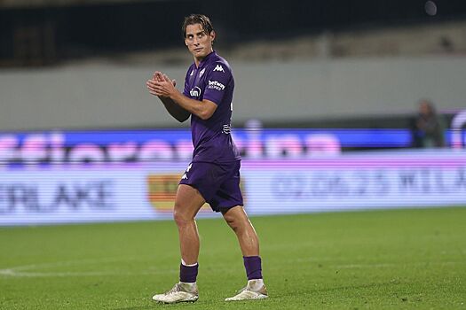 Игроки «Фиорентины» поприветствовали на тренировке Бове, потерявшего сознание на поле