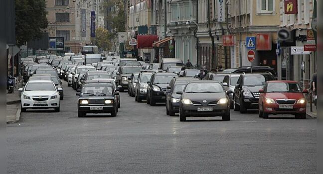 ГИБДД: автомобилисты России чувствуют эйфорию вместо опасности