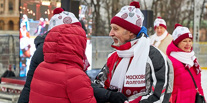 Жители ЮЗАО приняли участие в фестивале «Московского долголетия» в Сокольниках