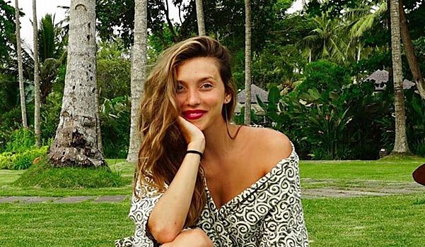 Загорелое лицо, ни грамма косметики и спелый кокос: Тодоренко поделилась честным селфи с отдыха