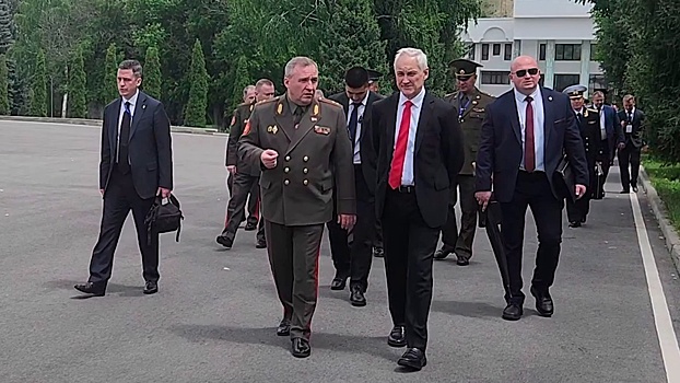 Белоусов обсудил военное сотрудничество с коллегой из Белоруссии