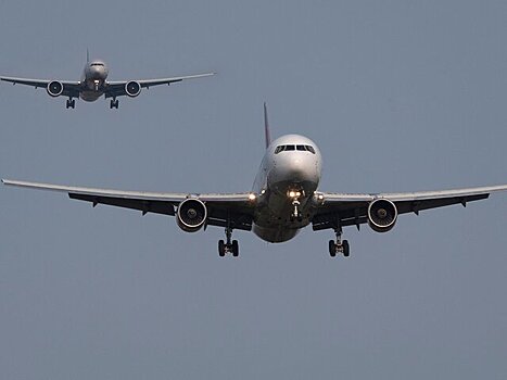 Два пассажирских самолета чуть не столкнулись в небе над Лос-Анджелесом