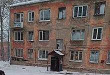 Омская прокуратура через суд потребовала расселить аварийный дом с 75 жильцами