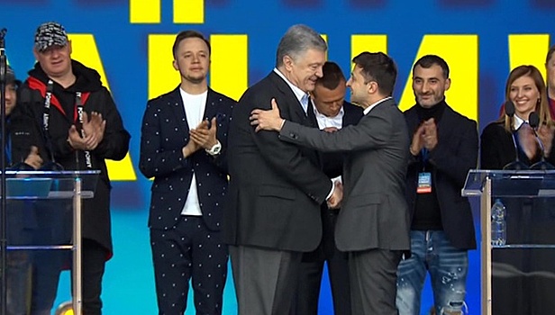 Зеленский ударил Порошенко по больному
