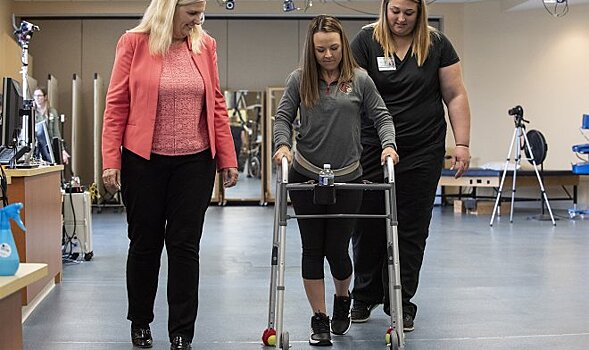 Стимулятор боли поможет парализованным ходить
