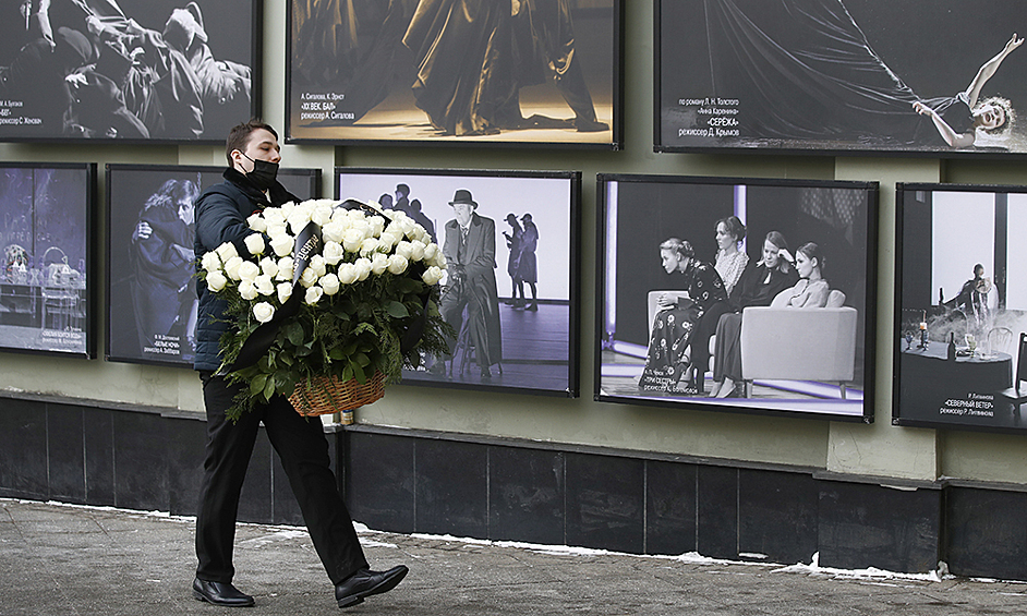 Андрей Мягков скончался у себя дома 18 февраля в возрасте 82 лет.  Актер умер от острой сердечной недостаточности.