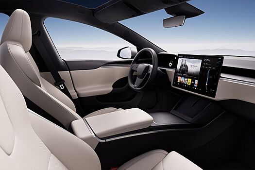 Обновлённые Tesla Model S и Model X, новый интерьер Exeed VX и самый сложный Rolls-Royce: главное за неделю