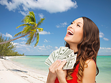 Богачи выгнали туристов с пляжа и угодили в скандал