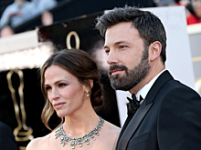 Дженнифер Гарнер вспомнила, как Бен Аффлек фанател от Бейонсе: «Слушал её, пока я кормила грудью»